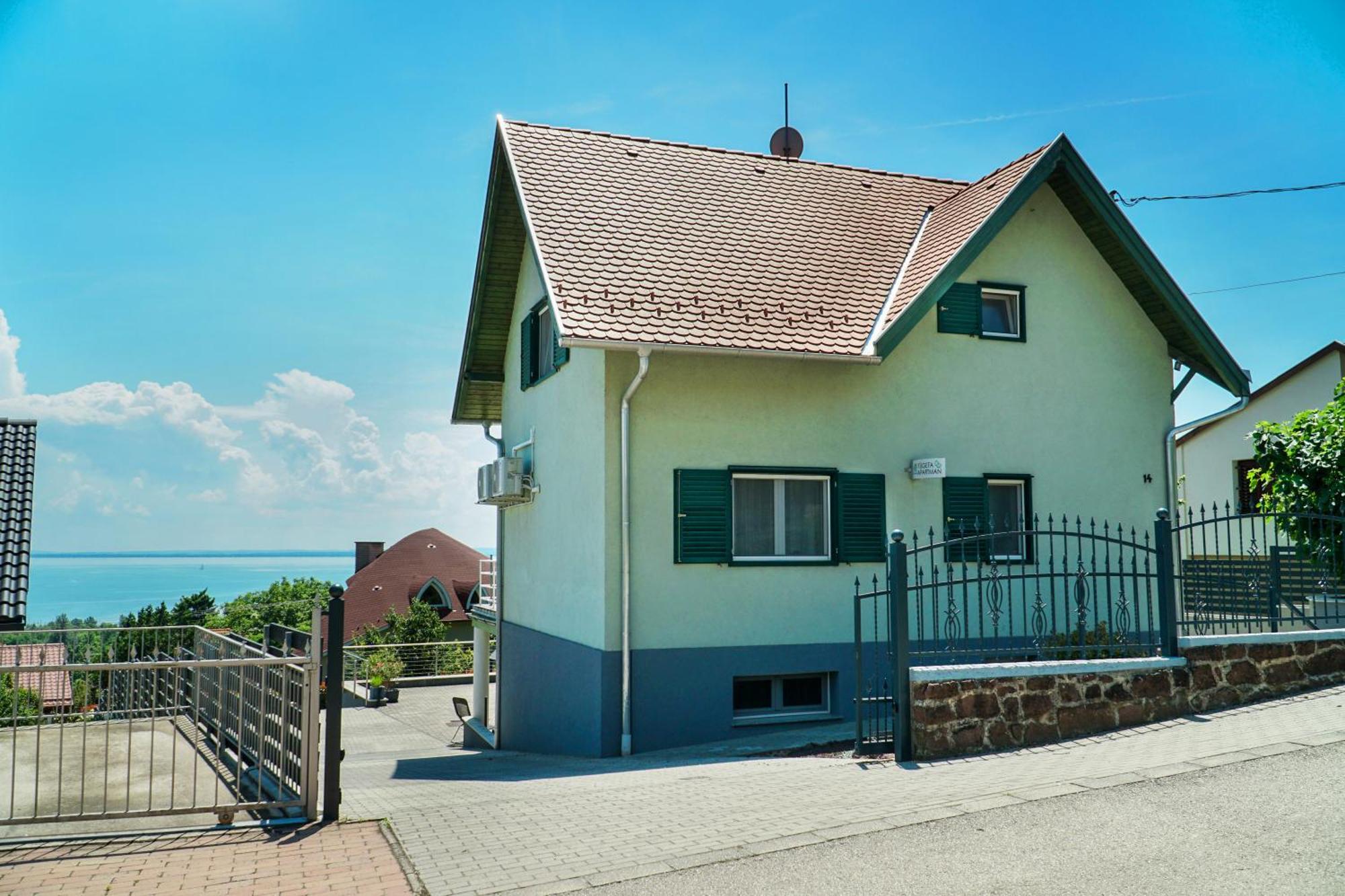 Fuegefa Apartman Балатональмади Экстерьер фото